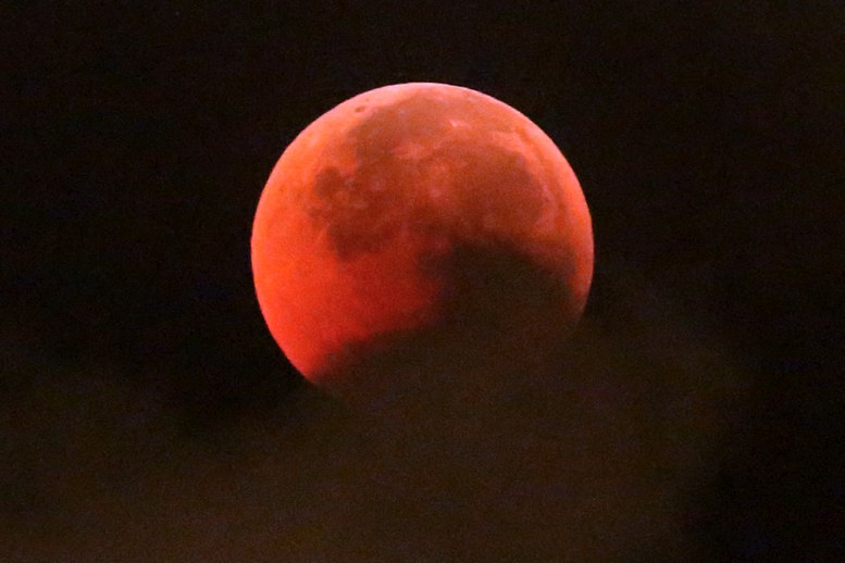 El Mundo Observa El Eclipse Lunar M S Largo Del Siglo