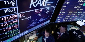 Wall Street cierra a la baja tras un retroceso en el rescate de Grecia