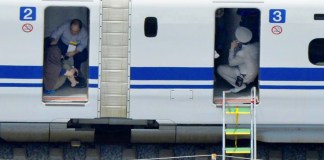 Hombre se prendió fuego en tren en Japón; dos personas mueren