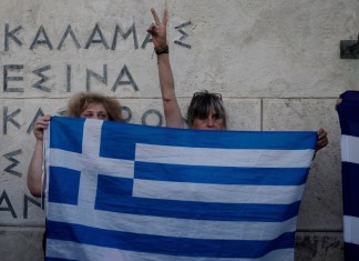 Tsipras afronta oposición griega al acuerdo de rescate