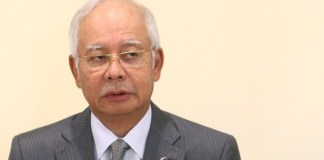 Primer ministro de Malasia despide a fiscal que lo investigaba