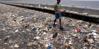 Basura en océanos: desde piezas de Lego a restos de avión