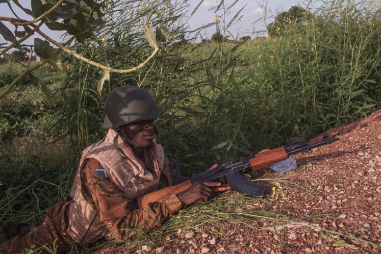 Ejército De Burkina Faso Ataca A Golpistas - La Hora