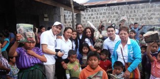 Niños y familias de Santiago Atitlán son apoyados por “Manos de Bendición”