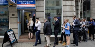 Londres mira a Noruega, Suiza y Canadá como modelos post-Brexit
