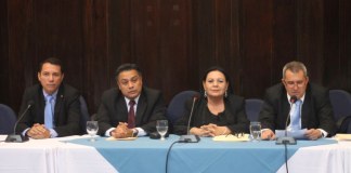 Diputados de FCN luchan por frenar antejuicio en la CC