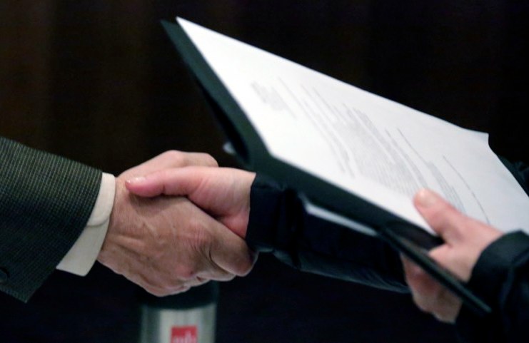 Piden en EE. UU. menos subsidios semanales por desempleo