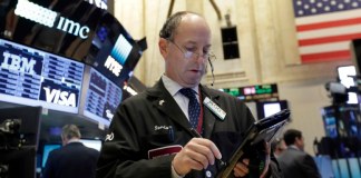 Wall Street abre mayormente en alza