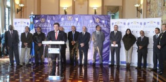 Presidente confirma a ministros para el 2017
