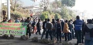Bloqueos en ruta Interamericana; solicitan aprobación de reformas constitucionales