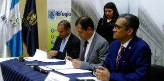 Firman convenio a favor de la niñez