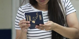 Migrante Susana Oxlaj: Gobierno debe actuar y solventar el problema de pasaportes