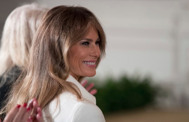 Melania Trump Gana Demanda Al “daily Mail” Por Un Artículo