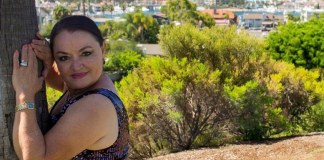 Connie Pineda, la zacapaneca que le canta a Donald Trump