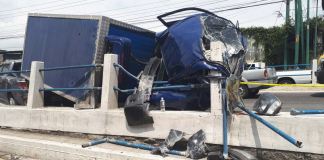 Tráiler embiste a varios vehículos en ruta Interamericana