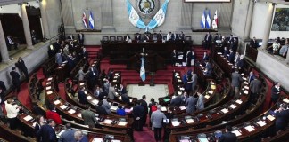 Presión de diputados rinde sus frutos: recibirán bono 14 completo