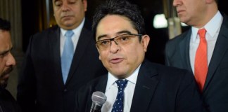 Analista: Nuevo PDH debe separarse del Congreso