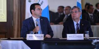 Presidente dice que no se debe adjudicar estandarte anticorrupción a una persona, ni a dos