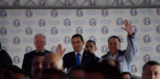 Jimmy Morales se lanza a los brazos de Arzú, Escobar y demás alcaldes