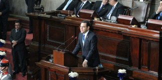 Analistas: Presidente y diputados no cuentan con credibilidad