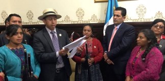 Los 48 Cantones presentan 20 mil firmas para que cuatro diputados renuncien