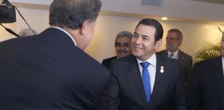 Migración y Aeronáutica evaden informar sobre vuelo presidencial
