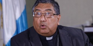 Salud del Arzobispo Vian se mantiene estable