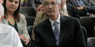 Colom y cuatro exfuncionarios enviados a prisión preventiva; 8 reciben medida sustitutiva