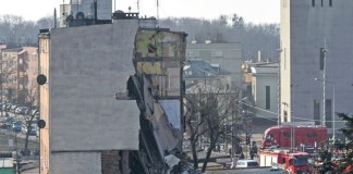 Hay cinco muertos por edificio colapsado en Polonia