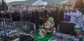 Convocan protesta por asesinato de periodista en Eslovaquia