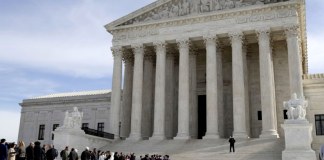 Corte de Estados Unidos decide sobre detención indefinida de migrantes