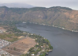 AMSA alerta sobre los riesgos a la salud por tener contacto con el agua del Lago de Amatitlán