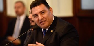 Diputados que salvaron a Ministro de Ambiente no pasan desapercibidos