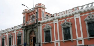 TSE hace advertencia por campaña anticipada