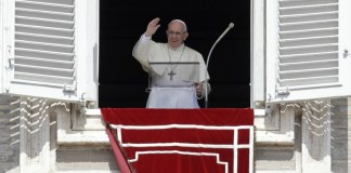 Papa recomienda silencio y oración para combatir escándalos