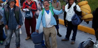 Asesor de Trump a migrantes: No hay palabra mágica para acceder al asilo