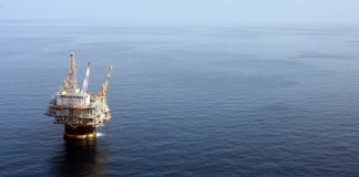 El petróleo se asoma a los 75 dólares por el bloqueo de EE. UU. a Irán