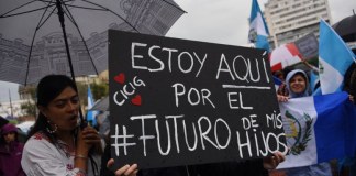 Analistas y migrantes coinciden: Aún con voto consciente el sistema mata propuestas
