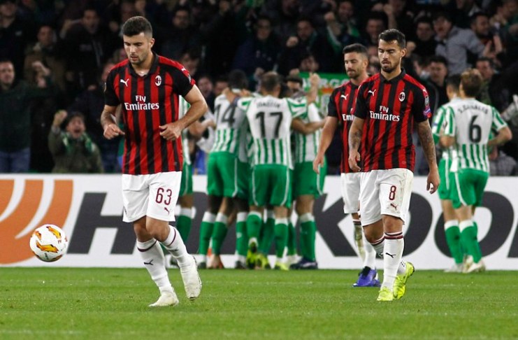 Milan se retira de Liga Europa por violaciones financieras