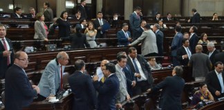 UNE, CREO, EG y Winaq no apoyarían iniciativa de Tercer País Seguro