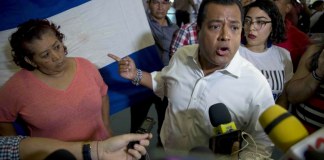 Paramilitares dan persecución y amenazan a académico de Nicaragua tras exilio