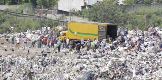 Recolectores de desechos suspenden paro tras diálogo con autoridades municipales