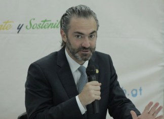 Inicia proceso de antejuicio en contra del ministro Acisclo Valladares