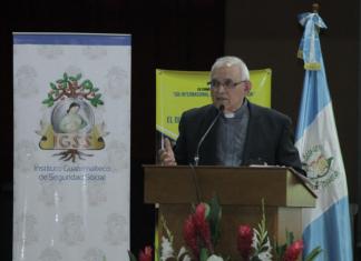 Ramazzini: me planteo excomulgar a los corruptos de la salud