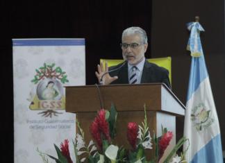 Contreras del IGSS carga contra las mafias en medicamentos