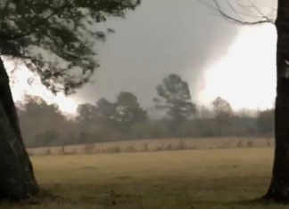 Mueren tres personas por tormentas en el sur de Estados Unidos