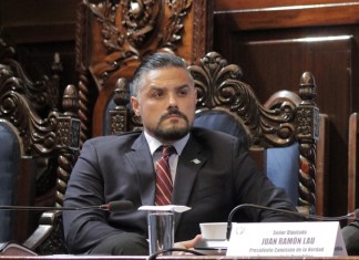 Destituyen a 12 de los nombrados por Jovel, incluido Azmitia
