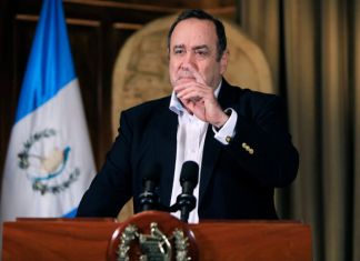 Tras críticas por veto, Giammattei cuestiona a diputados y habla de su iniciativa