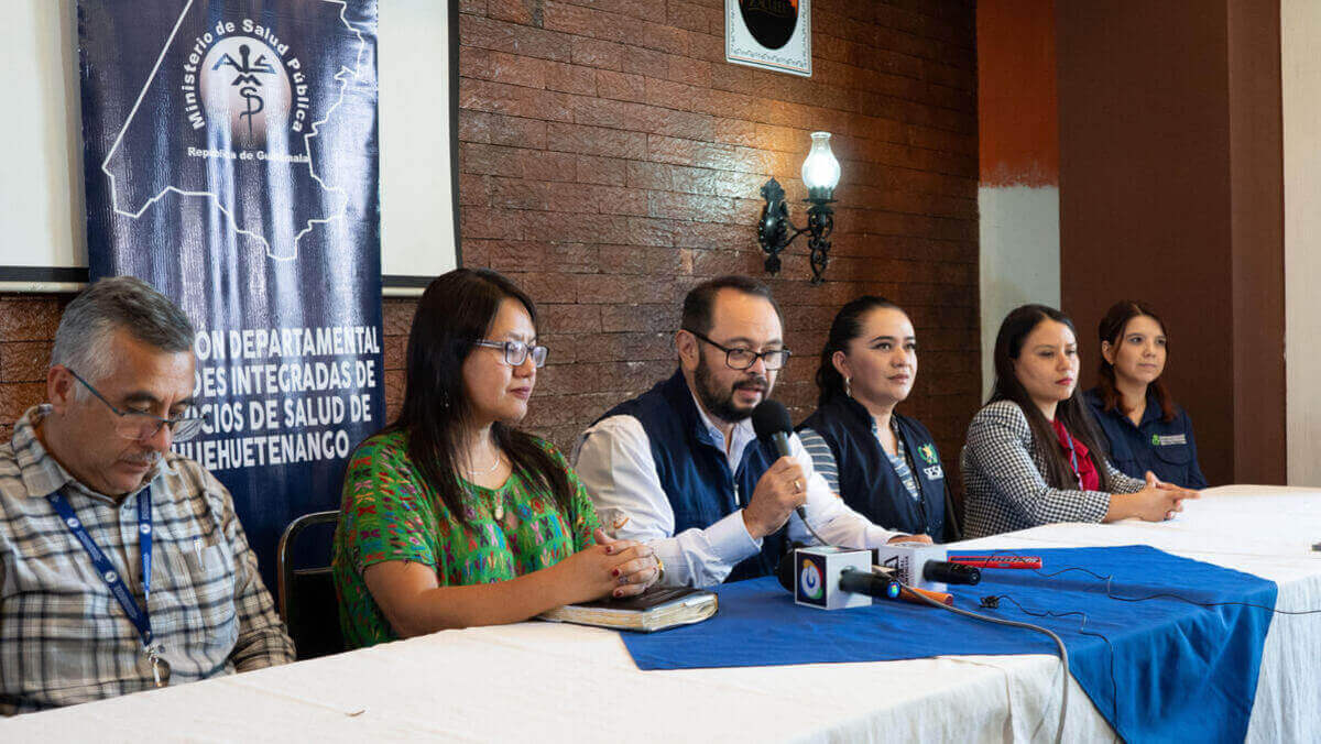 Representantes de Guatemaltecos por la Nutrición y Ministerio de Salud anuncian segunda alianza consecutiva para combatir la desnutrición aguda en Huehuetenango. Foto La Hora / Castillo Hermanos