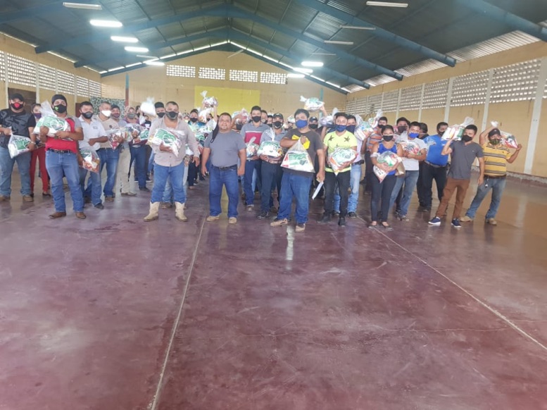 Banrural hizo entrega de bolsas de alimentos a sectores más afectados